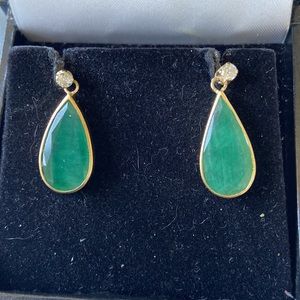 18 Karat Gold Emerald Tear Drop Earrings with Diamond